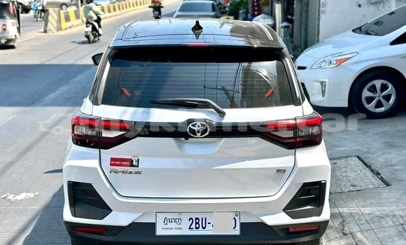 Buy Used Toyota RegiusAce Other Car in Chbar Mon in Kampong Speu Province Buy Used Toyota RegiusAce Other Car in Chbar Mon in Kampong Speu Province