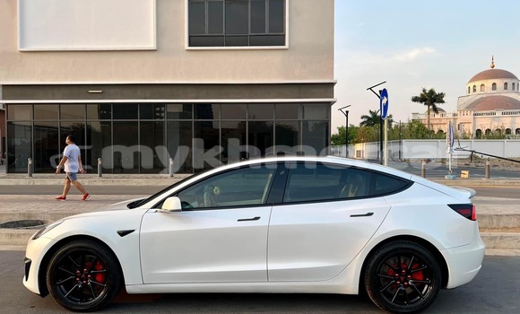 Buy Used Tesla Model 3 White Car in Phnom Penh in Phnom Penh Buy Used Tesla Model 3 White Car in Phnom Penh in Phnom Penh