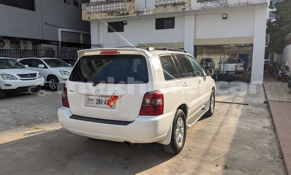 Buy Used Toyota Highlander White Car in Chbar Mon in Kampong Speu Province Buy Used Toyota Highlander White Car in Chbar Mon in Kampong Speu Province