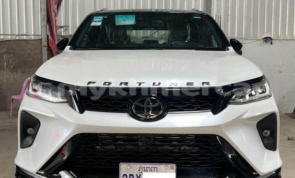 Buy Used Toyota Fortuner White Car in Bavet in Svay Rieng Province Buy Used Toyota Fortuner White Car in Bavet in Svay Rieng Province