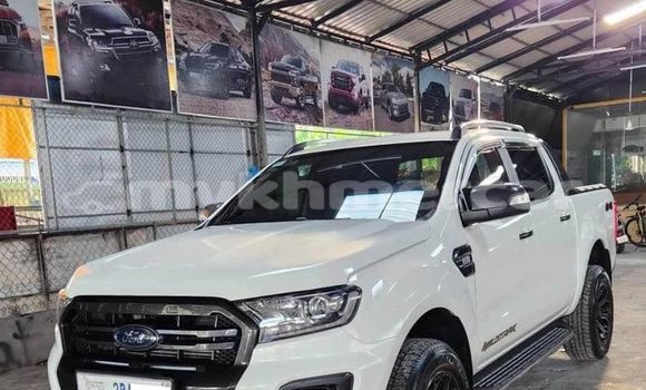 Buy Used Ford Windstar White Car in Chbar Mon in Kampong Speu Province Buy Used Ford Windstar White Car in Chbar Mon in Kampong Speu Province