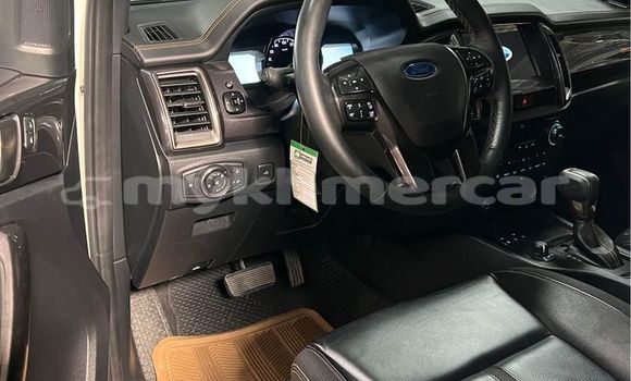 Buy Used Ford Windstar White Car in Chbar Mon in Kampong Speu Province Buy Used Ford Windstar White Car in Chbar Mon in Kampong Speu Province