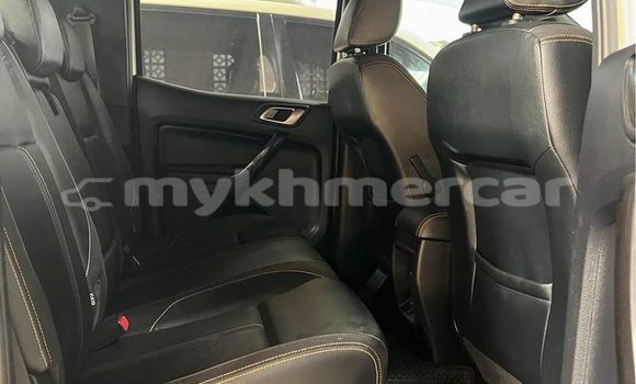 Buy Used Ford Windstar White Car in Chbar Mon in Kampong Speu Province Buy Used Ford Windstar White Car in Chbar Mon in Kampong Speu Province