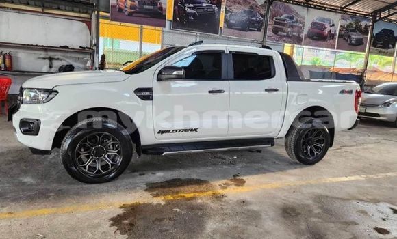 Buy Used Ford Windstar White Car in Chbar Mon in Kampong Speu Province Buy Used Ford Windstar White Car in Chbar Mon in Kampong Speu Province