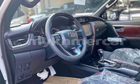 Buy Used Toyota Fortuner White Car in Battambang in Battambang Province Buy Used Toyota Fortuner White Car in Battambang in Battambang Province