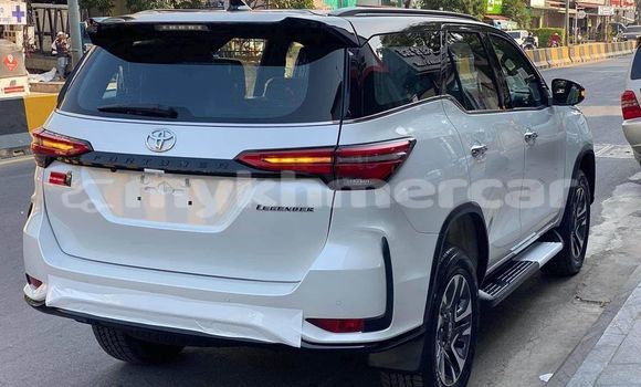 Buy Used Toyota Fortuner White Car in Battambang in Battambang Province Buy Used Toyota Fortuner White Car in Battambang in Battambang Province