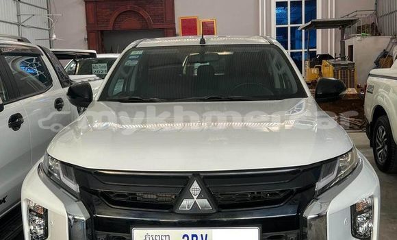 Acheter Occasion Voiture Mitsubishi Triton Blanc à Banteay Meanchey, Banteay Meanchey Province Acheter Occasion Voiture Mitsubishi Triton Blanc à Banteay Meanchey, Banteay Meanchey Province