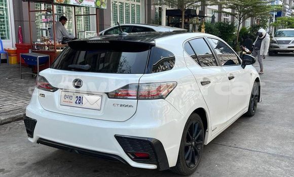Buy Used Lexus CT White Car in Bavet in Svay Rieng Province Buy Used Lexus CT White Car in Bavet in Svay Rieng Province