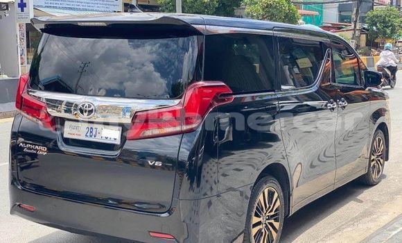 Buy Used Toyota Alphard Black Car in Chbar Mon in Kampong Speu Province Buy Used Toyota Alphard Black Car in Chbar Mon in Kampong Speu Province