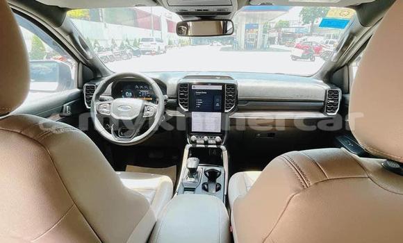 Buy Used Ford Everest White Car in Bavet in Svay Rieng Province Buy Used Ford Everest White Car in Bavet in Svay Rieng Province