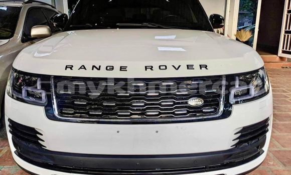 Buy Used Range Rover Evoque White Car in Bavet in Svay Rieng Province Buy Used Range Rover Evoque White Car in Bavet in Svay Rieng Province
