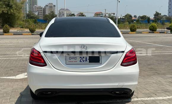 Buy Used Mercedes-Benz 300βSeries White Car in Phnom Penh in Phnom Penh Buy Used Mercedes-Benz 300βSeries White Car in Phnom Penh in Phnom Penh