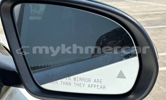 Buy Used Mercedes-Benz 300βSeries White Car in Phnom Penh in Phnom Penh Buy Used Mercedes-Benz 300βSeries White Car in Phnom Penh in Phnom Penh