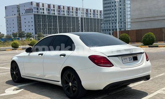 Buy Used Mercedes-Benz 300βSeries White Car in Phnom Penh in Phnom Penh Buy Used Mercedes-Benz 300βSeries White Car in Phnom Penh in Phnom Penh