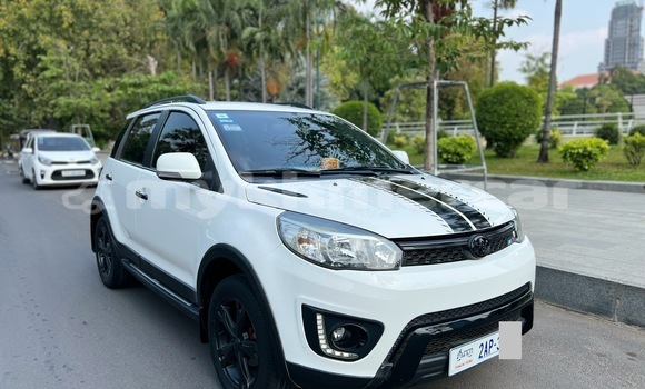 Buy Used Great Wall Hover M4 White Car in Phnom Penh in Phnom Penh Buy Used Great Wall Hover M4 White Car in Phnom Penh in Phnom Penh