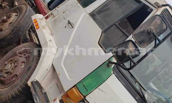 Buy Used Ford AEV AMBULANCE White Truck in Battambang in Battambang Province Buy Used Ford AEV AMBULANCE White Truck in Battambang in Battambang Province