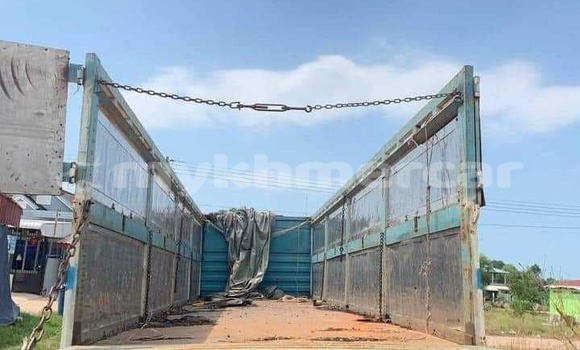 Buy Used Hino 300 Series White Truck in Banteay Meanchey in Banteay Meanchey Province Buy Used Hino 300 Series White Truck in Banteay Meanchey in Banteay Meanchey Province