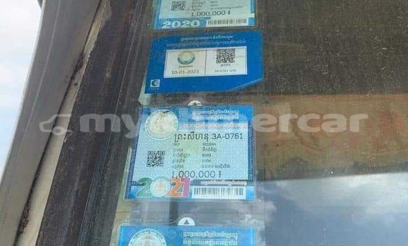 Buy Used Hino 300 Series White Truck in Banteay Meanchey in Banteay Meanchey Province Buy Used Hino 300 Series White Truck in Banteay Meanchey in Banteay Meanchey Province