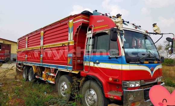 Buy Used Hino 300 Series Other Truck in Battambang in Battambang Province Buy Used Hino 300 Series Other Truck in Battambang in Battambang Province