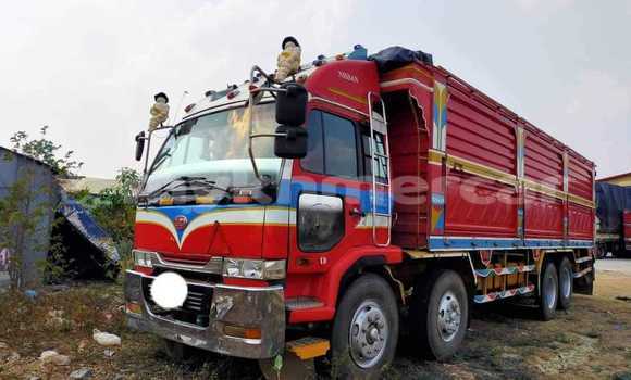 Buy Used Hino 300 Series Other Truck in Battambang in Battambang Province Buy Used Hino 300 Series Other Truck in Battambang in Battambang Province