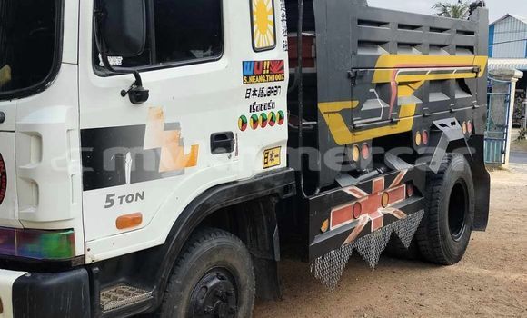 Buy Used DAF CF White Truck in Bavet in Svay Rieng Province Buy Used DAF CF White Truck in Bavet in Svay Rieng Province