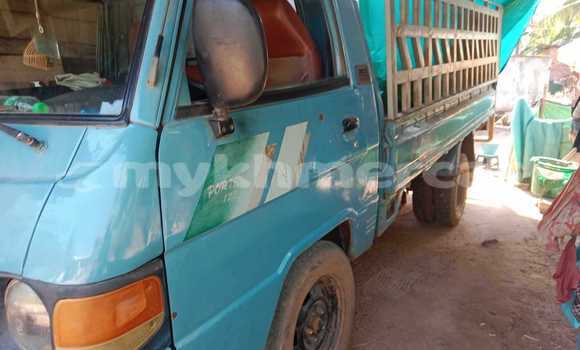 Buy Used Ford AEV AMBULANCE Blue Truck in Battambang in Battambang Province Buy Used Ford AEV AMBULANCE Blue Truck in Battambang in Battambang Province
