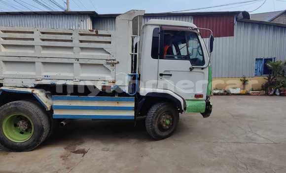Buy Used Hino Ranger White Truck in Bavet in Svay Rieng Province Buy Used Hino Ranger White Truck in Bavet in Svay Rieng Province