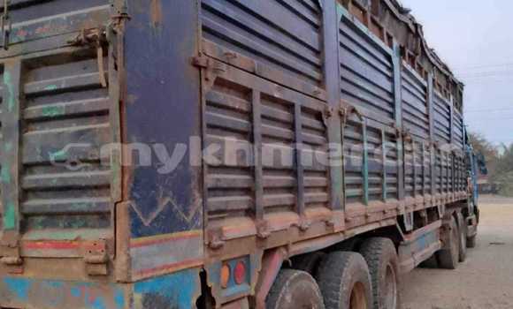 Buy Used Hyundai Chorus Blue Truck in Bavet in Svay Rieng Province Buy Used Hyundai Chorus Blue Truck in Bavet in Svay Rieng Province