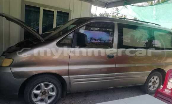 Buy Used Toyota Hiace Other Car in Battambang in Battambang Province Buy Used Toyota Hiace Other Car in Battambang in Battambang Province