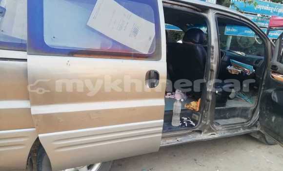 Buy Used Toyota Hiace Other Car in Battambang in Battambang Province Buy Used Toyota Hiace Other Car in Battambang in Battambang Province