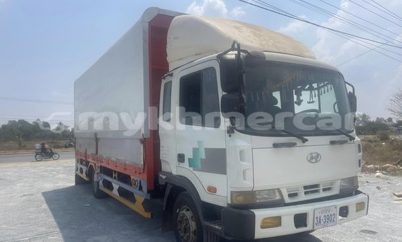 Buy Used Hino Ranger White Truck in Battambang in Battambang Province Buy Used Hino Ranger White Truck in Battambang in Battambang Province