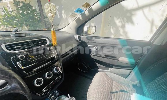 Buy Used Toyota IST White Car in Battambang in Battambang Province Buy Used Toyota IST White Car in Battambang in Battambang Province