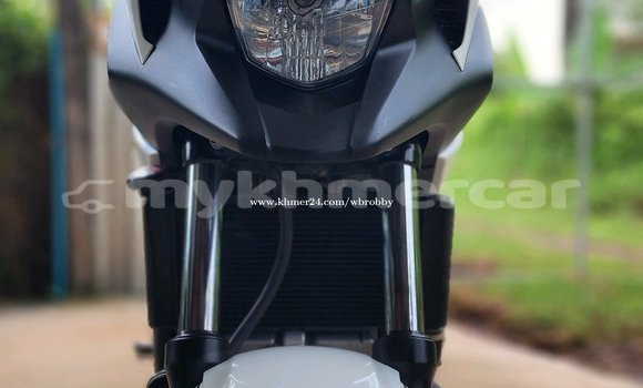 Acheter Occasion Moto Honda NC Blanc à Kampot, Kampot Province Acheter Occasion Moto Honda NC Blanc à Kampot, Kampot Province