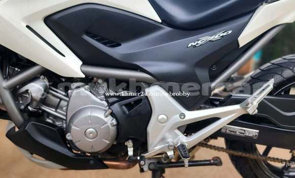 Acheter Occasion Moto Honda NC Blanc à Kampot, Kampot Province Acheter Occasion Moto Honda NC Blanc à Kampot, Kampot Province