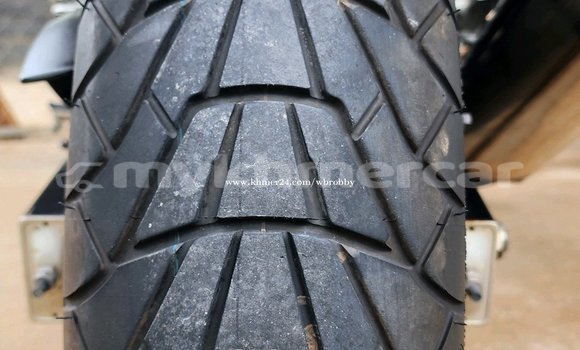 Acheter Occasion Moto Honda NC Blanc à Kampot, Kampot Province Acheter Occasion Moto Honda NC Blanc à Kampot, Kampot Province