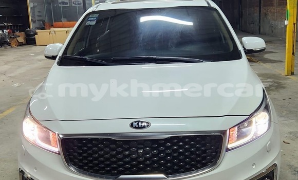 Buy Used Kia Carnival White Car in Phnom Penh in Phnom Penh Buy Used Kia Carnival White Car in Phnom Penh in Phnom Penh