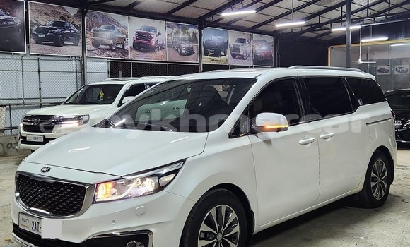 Buy Used Kia Carnival White Car in Phnom Penh in Phnom Penh Buy Used Kia Carnival White Car in Phnom Penh in Phnom Penh