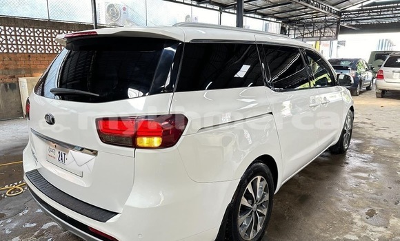 Buy Used Kia Carnival White Car in Phnom Penh in Phnom Penh Buy Used Kia Carnival White Car in Phnom Penh in Phnom Penh