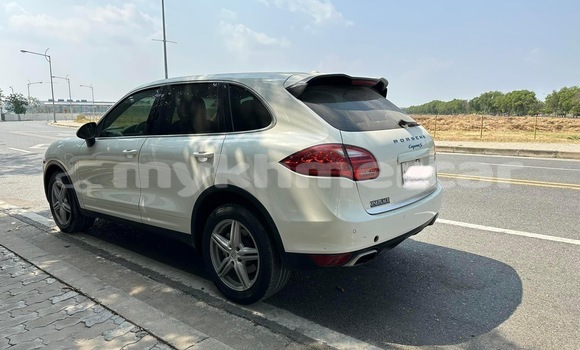 Buy Used Porsche Cayenne White Car in Phnom Penh in Phnom Penh Buy Used Porsche Cayenne White Car in Phnom Penh in Phnom Penh