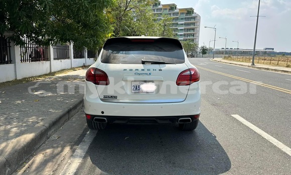 Buy Used Porsche Cayenne White Car in Phnom Penh in Phnom Penh Buy Used Porsche Cayenne White Car in Phnom Penh in Phnom Penh