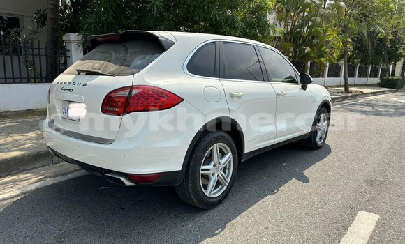 Buy Used Porsche Cayenne White Car in Phnom Penh in Phnom Penh Buy Used Porsche Cayenne White Car in Phnom Penh in Phnom Penh