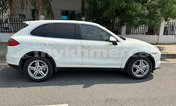 Buy Used Porsche Cayenne White Car in Phnom Penh in Phnom Penh Buy Used Porsche Cayenne White Car in Phnom Penh in Phnom Penh