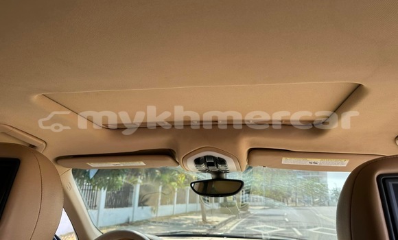 Buy Used Porsche Cayenne White Car in Phnom Penh in Phnom Penh Buy Used Porsche Cayenne White Car in Phnom Penh in Phnom Penh