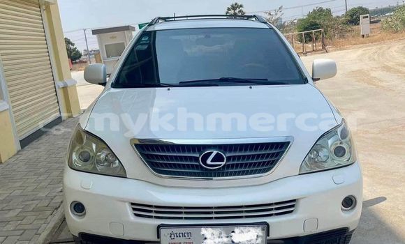 Buy Used Lexus RX 350 White Car in Battambang in Battambang Province Buy Used Lexus RX 350 White Car in Battambang in Battambang Province