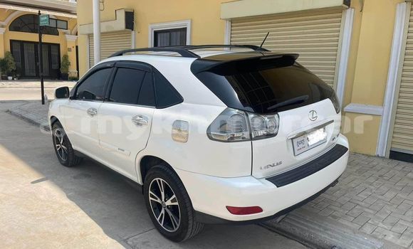 Buy Used Lexus RX 350 White Car in Battambang in Battambang Province Buy Used Lexus RX 350 White Car in Battambang in Battambang Province