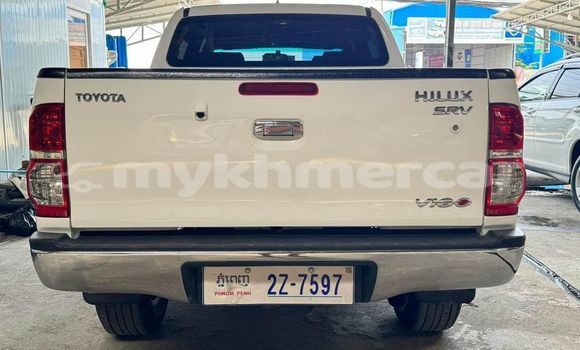 Buy Used Toyota Hiluxe Revo White Car in Battambang in Battambang Province Buy Used Toyota Hiluxe Revo White Car in Battambang in Battambang Province