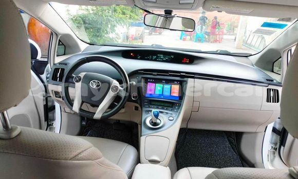 Buy Used Toyota Prius White Car in Chbar Mon in Kampong Speu Province Buy Used Toyota Prius White Car in Chbar Mon in Kampong Speu Province