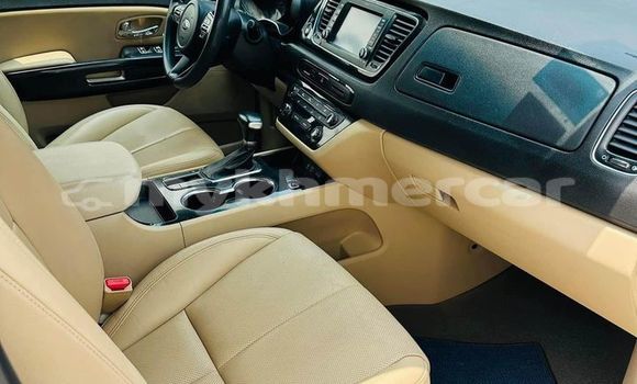 Buy Used Kia Carnival White Car in Chbar Mon in Kampong Speu Province Buy Used Kia Carnival White Car in Chbar Mon in Kampong Speu Province