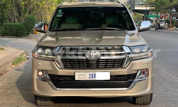Buy Used Toyota Land Cruiser Other Car in Battambang in Battambang Province Buy Used Toyota Land Cruiser Other Car in Battambang in Battambang Province