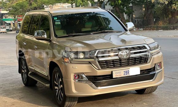 Buy Used Toyota Land Cruiser Other Car in Battambang in Battambang Province Buy Used Toyota Land Cruiser Other Car in Battambang in Battambang Province